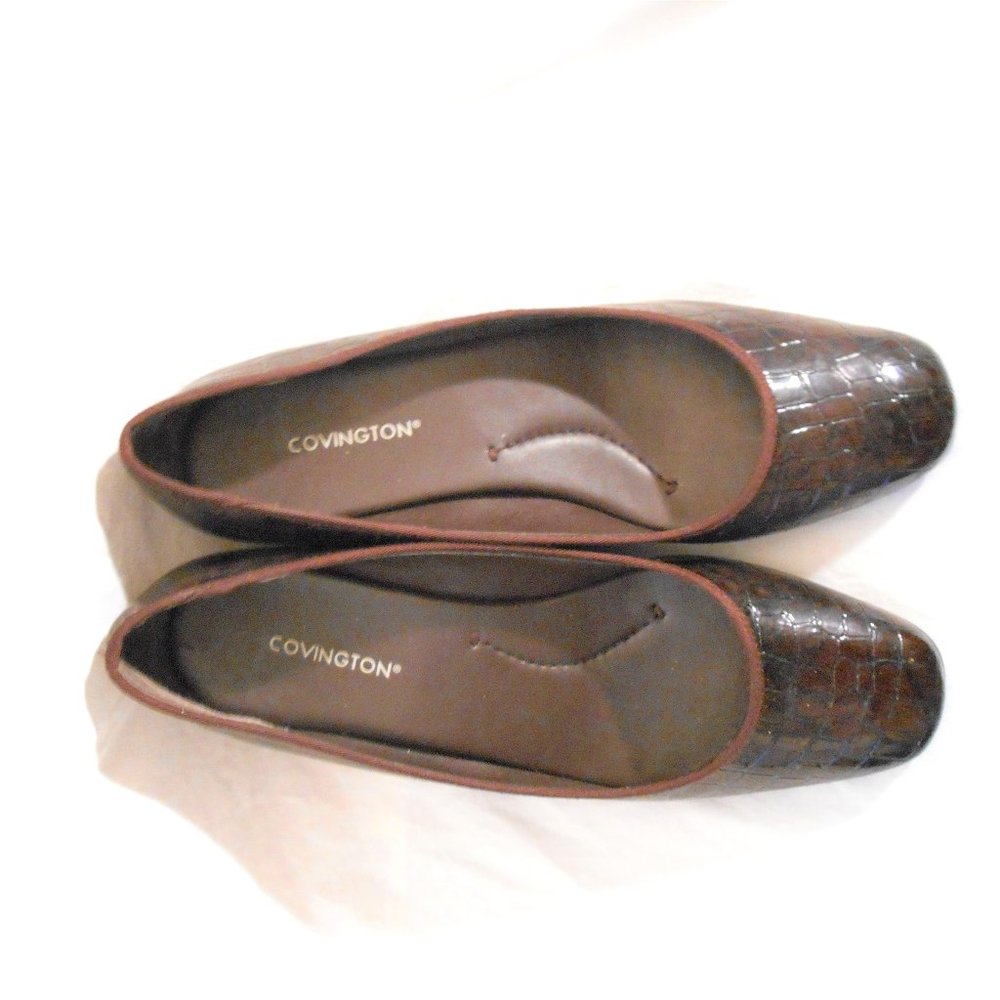 Covington Crocodile wedges in brown size 9 1/2